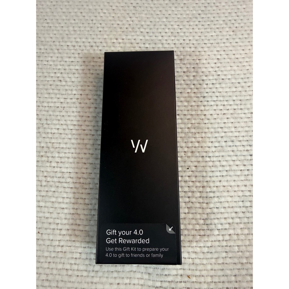 Whoop 4.0 Gift Kit Fitness Tracker Strap Sensor and Battery Pack Black NEW